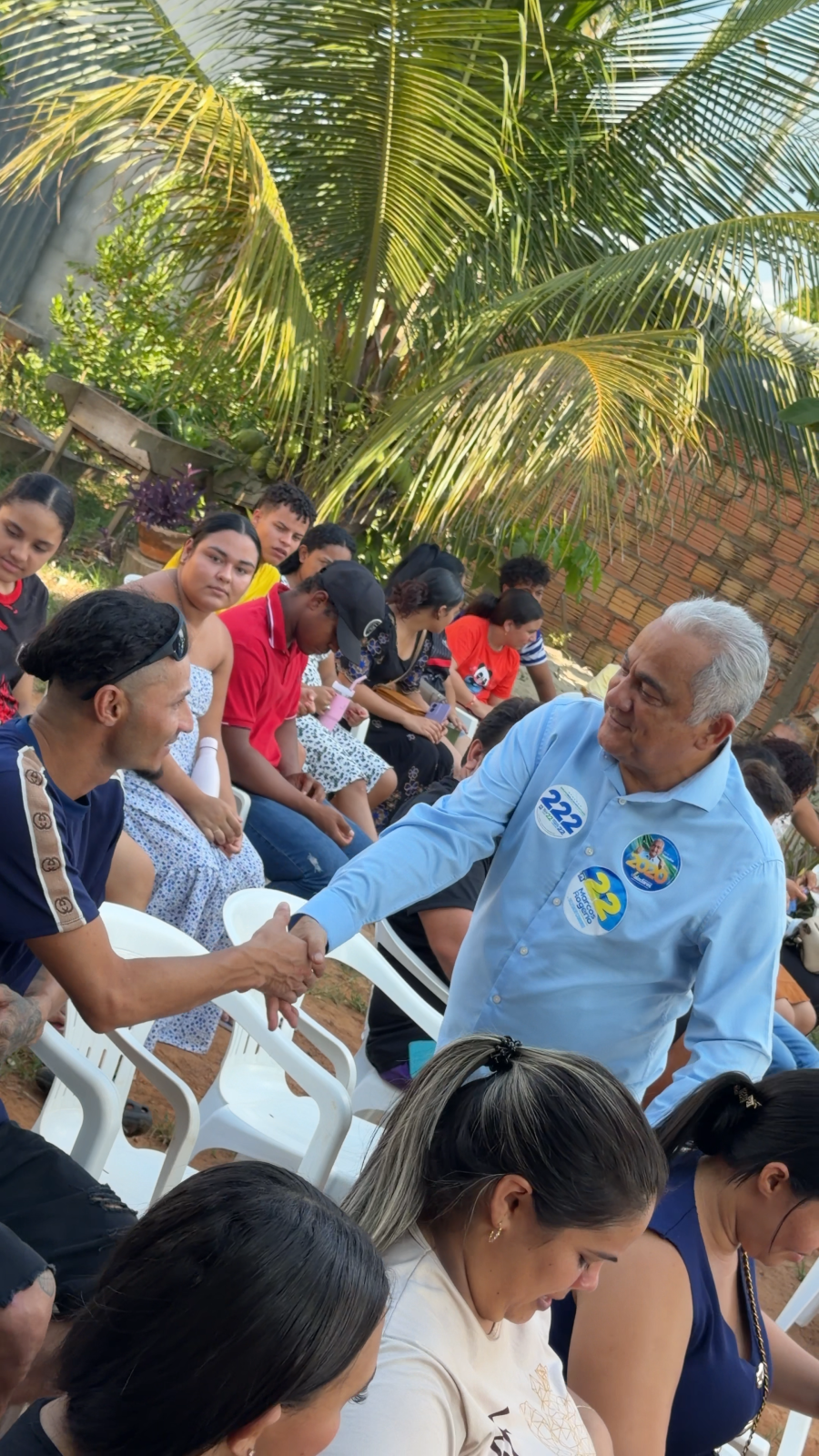 Acredito que uma política verdadeiramente comprometida começa assim